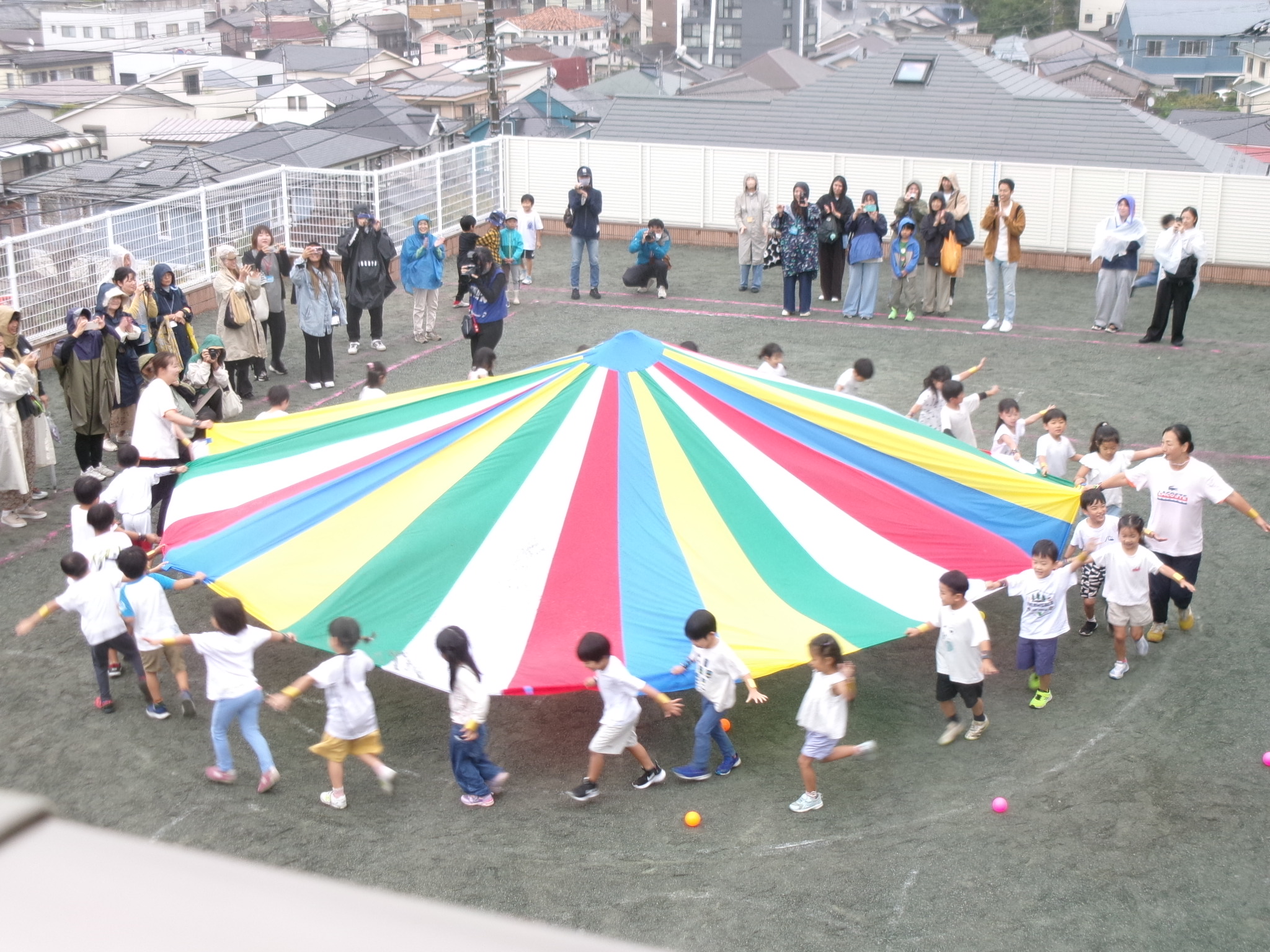 【運動会】競技に遊戯、子ども達の元気に頑張る姿に感動!!です。